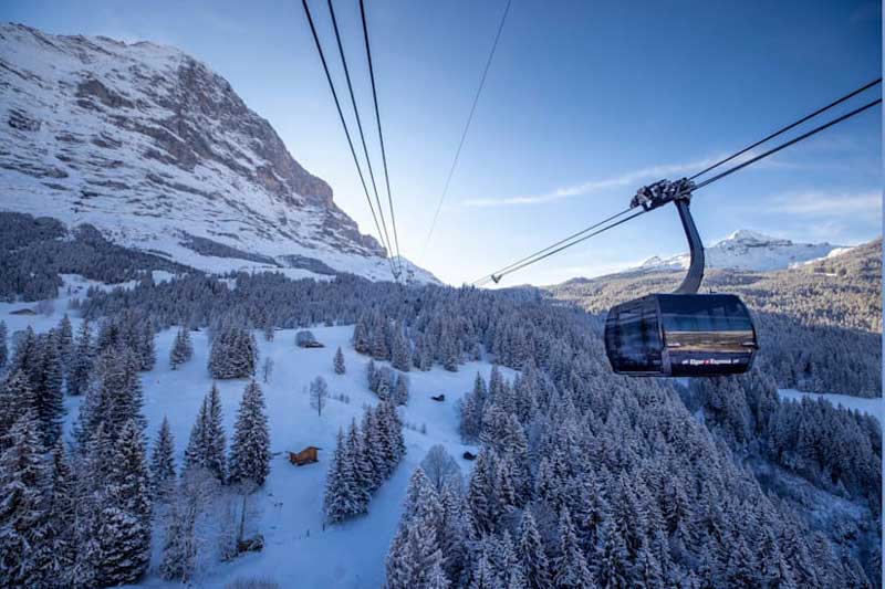 Eiger Express cableway in winter