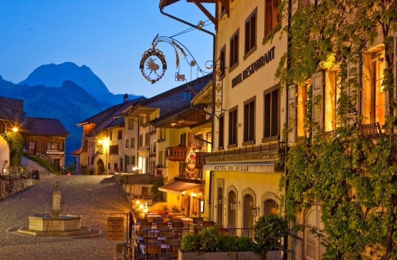 Gruyeres village at night