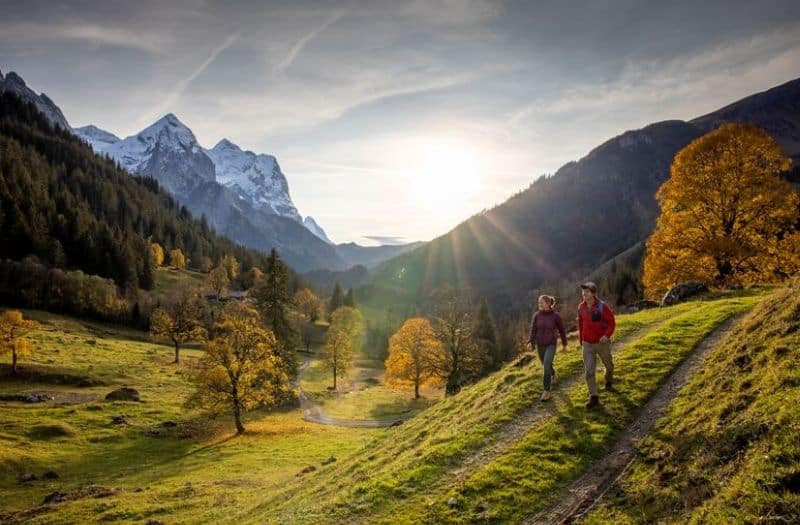 Hiking in Haslital region