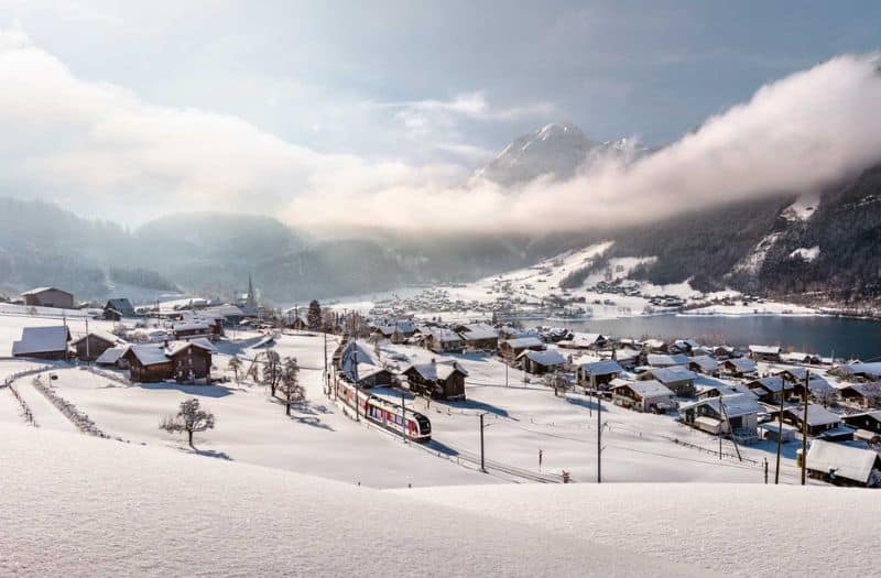 Luzern Interlaken Express in winter