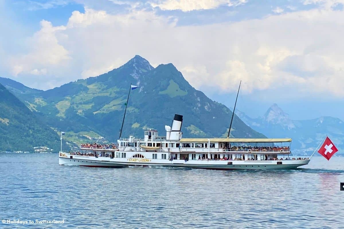 Paddle steamer Stadt Luzern on Lake Lucerne