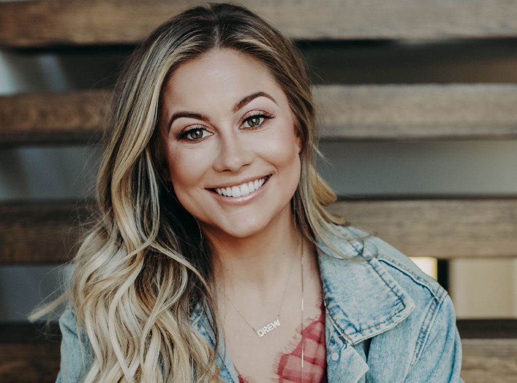 E! Insider Shop, Shawn Johnson What's in My Kitchen