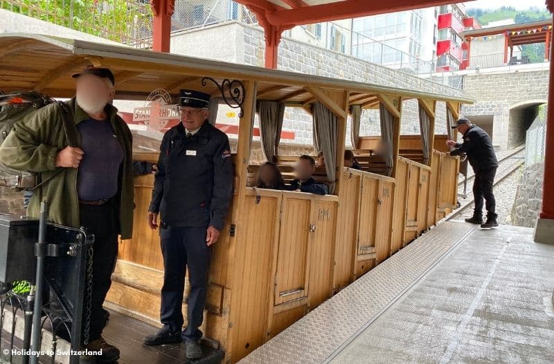 An historic funicular which takes passengers from Stans to Kalti en route to the Mt. Stanserhorn summit.